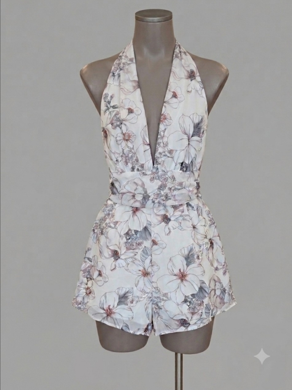Lovely Day Floral Halter Romper Large Open Back Keyhole Chiffon Cream 3.5"